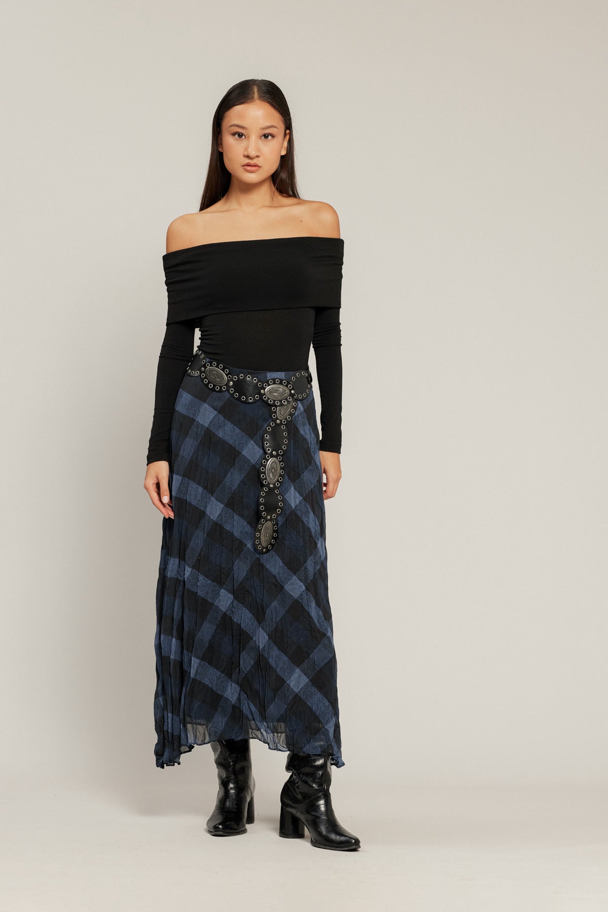 KARELİ MİDİ BOY ETEK