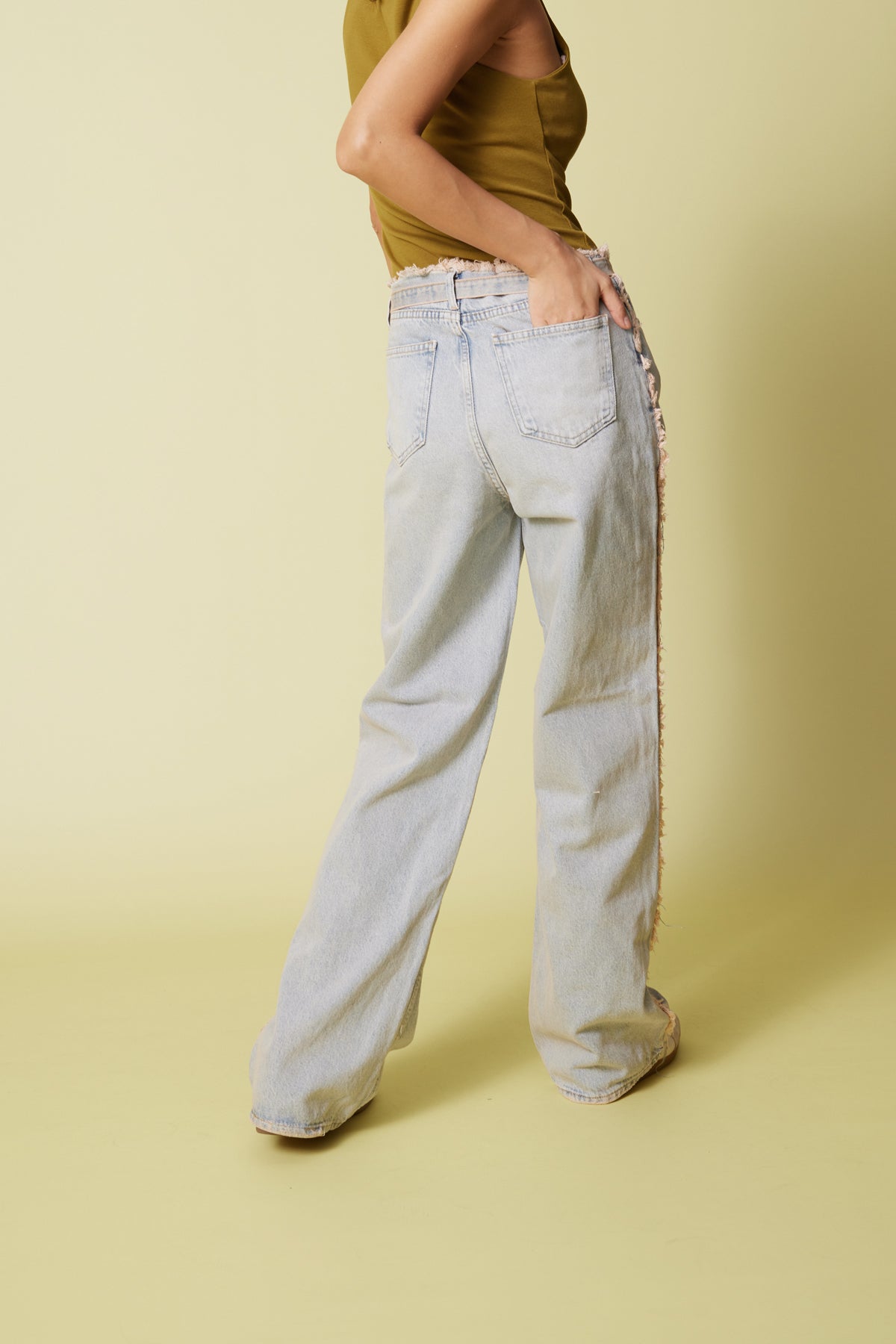 KEMER DETAYLI DENIM PANTOLON