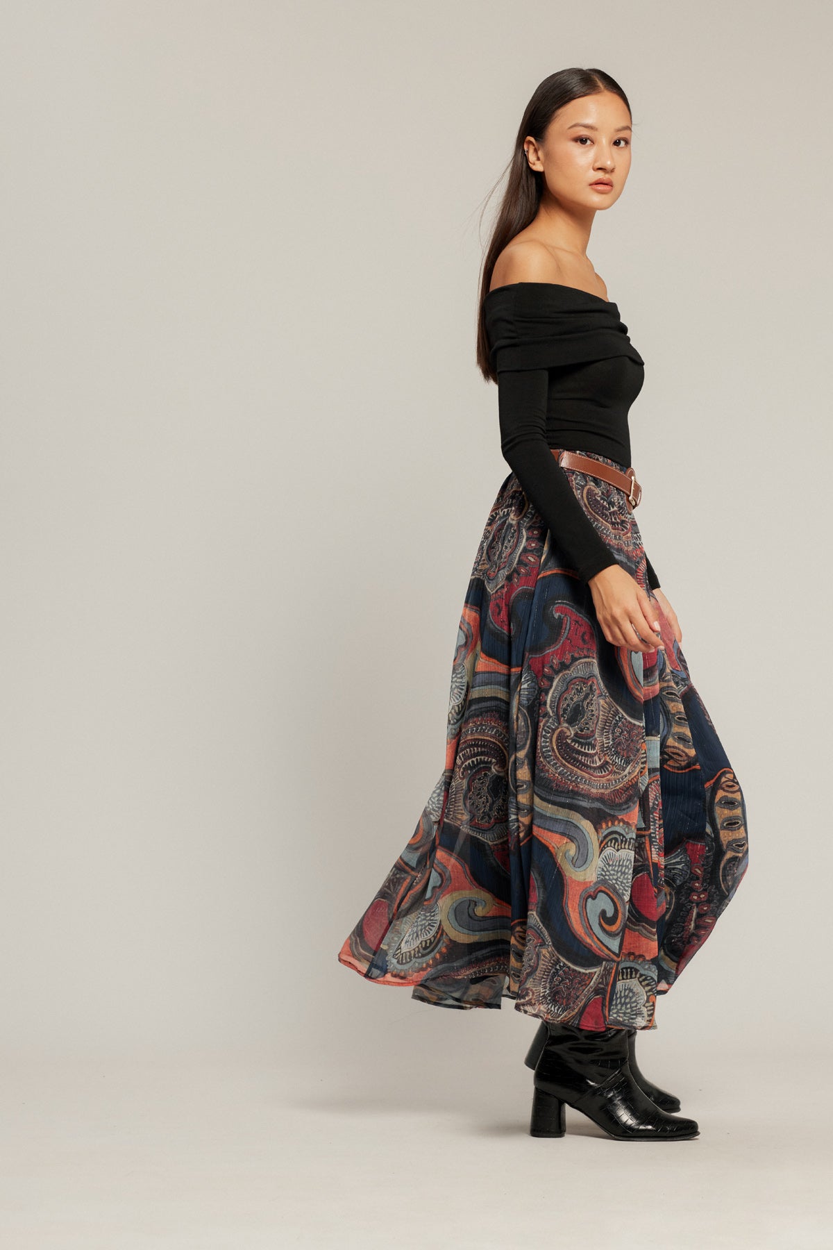 KEMER DETAYLI MİDİ ETEK