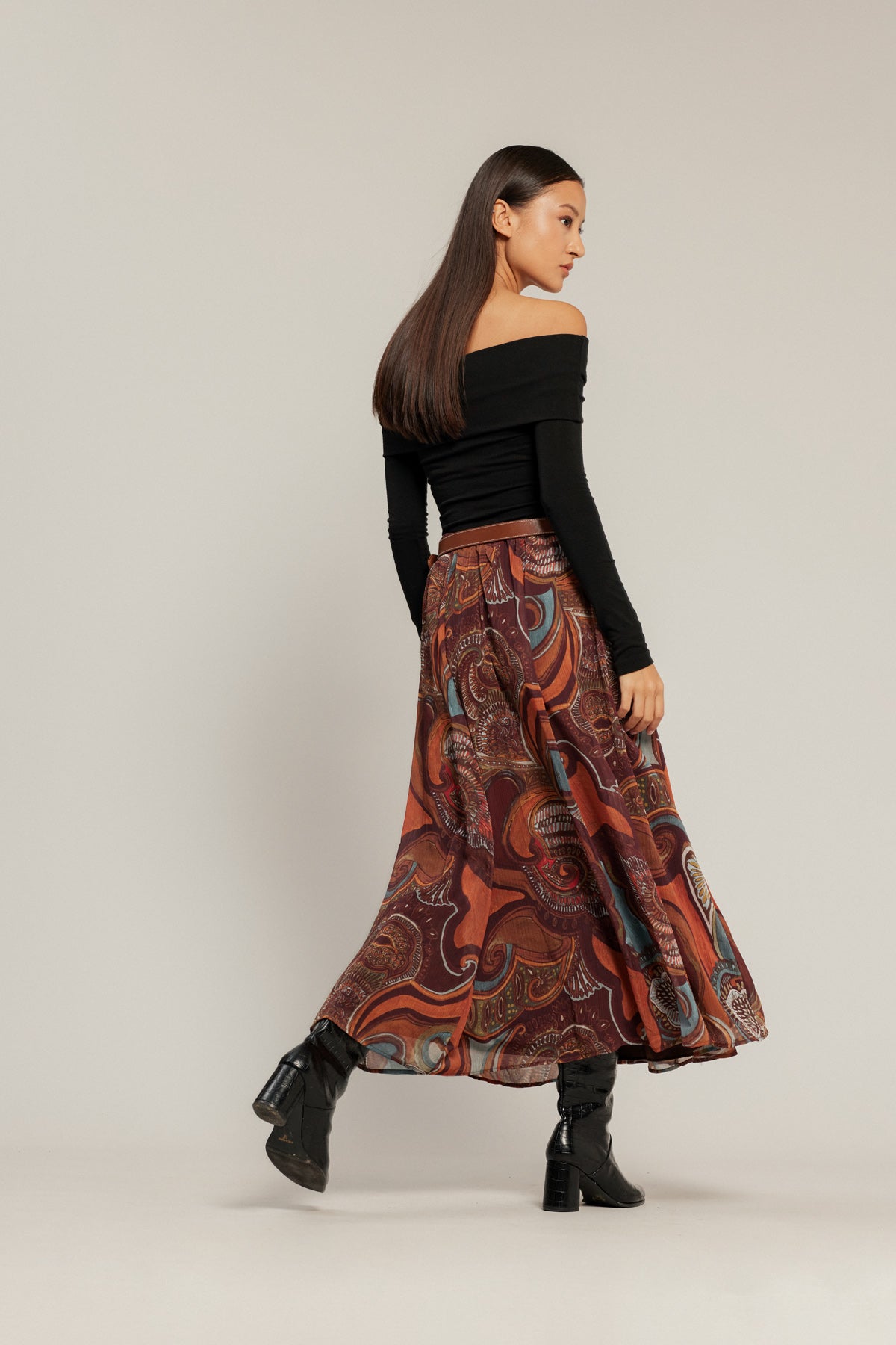 KEMER DETAYLI MİDİ ETEK