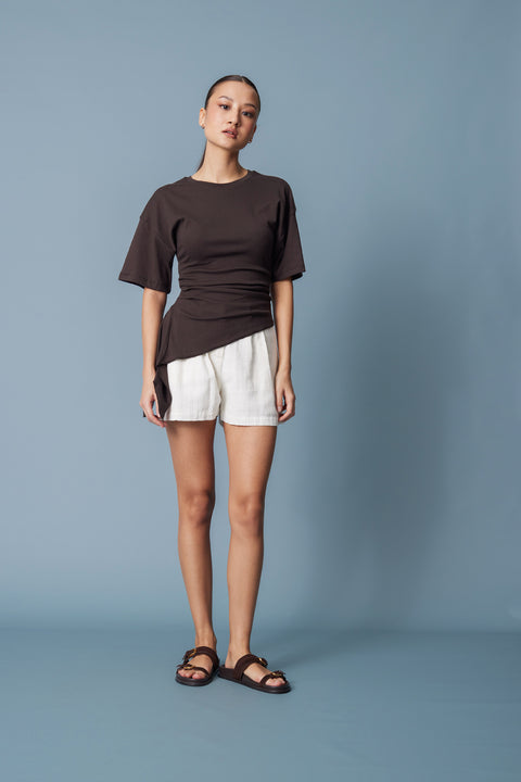 KAHVE — KISA KOLLU ASİMETRİK T-SHIRT