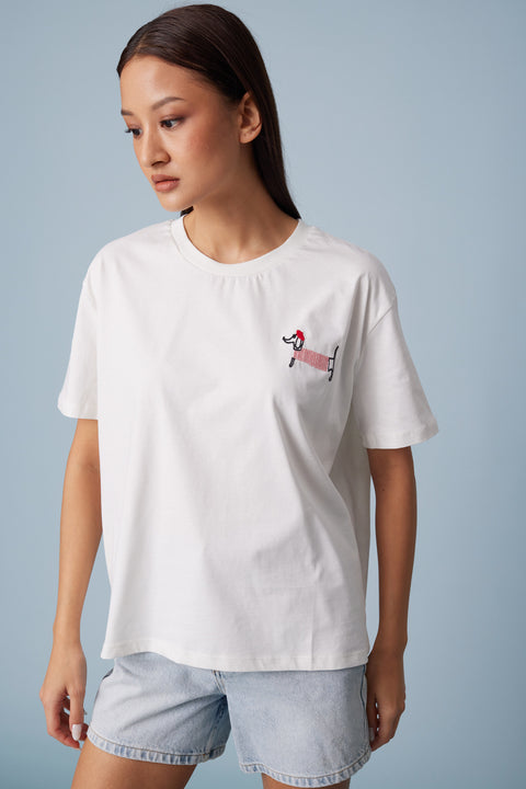 EKRU — KÖPEK NAKIŞLI BİSİKLET YAKA T-SHIRT
