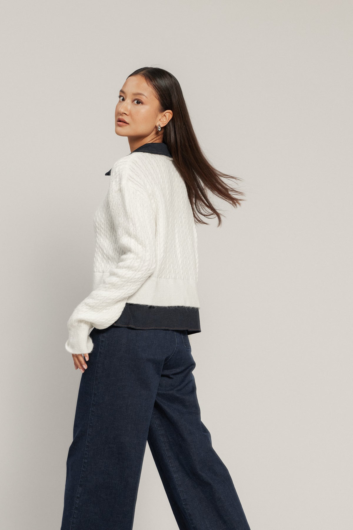 KOT DETAYLI TRİKO HIRKA