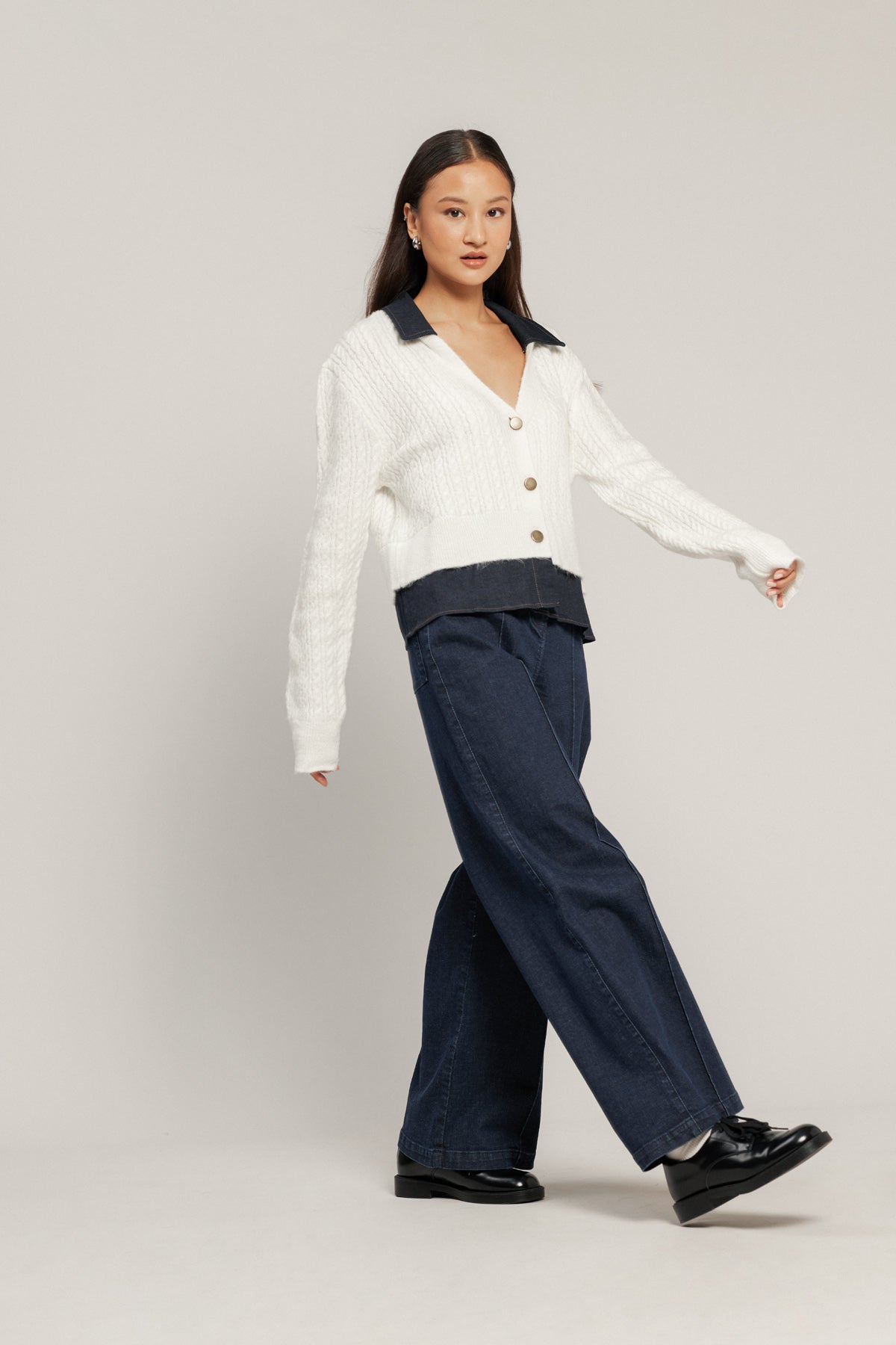 KOT DETAYLI TRİKO HIRKA