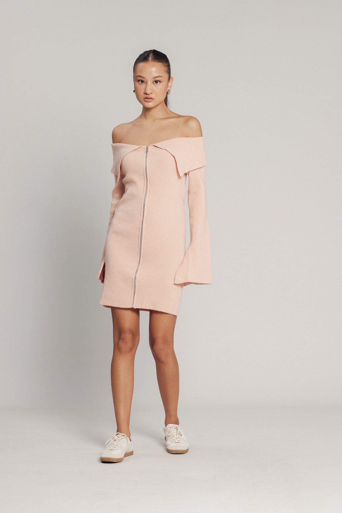 MADONNA YAKA FERMUARLI ELBİSE