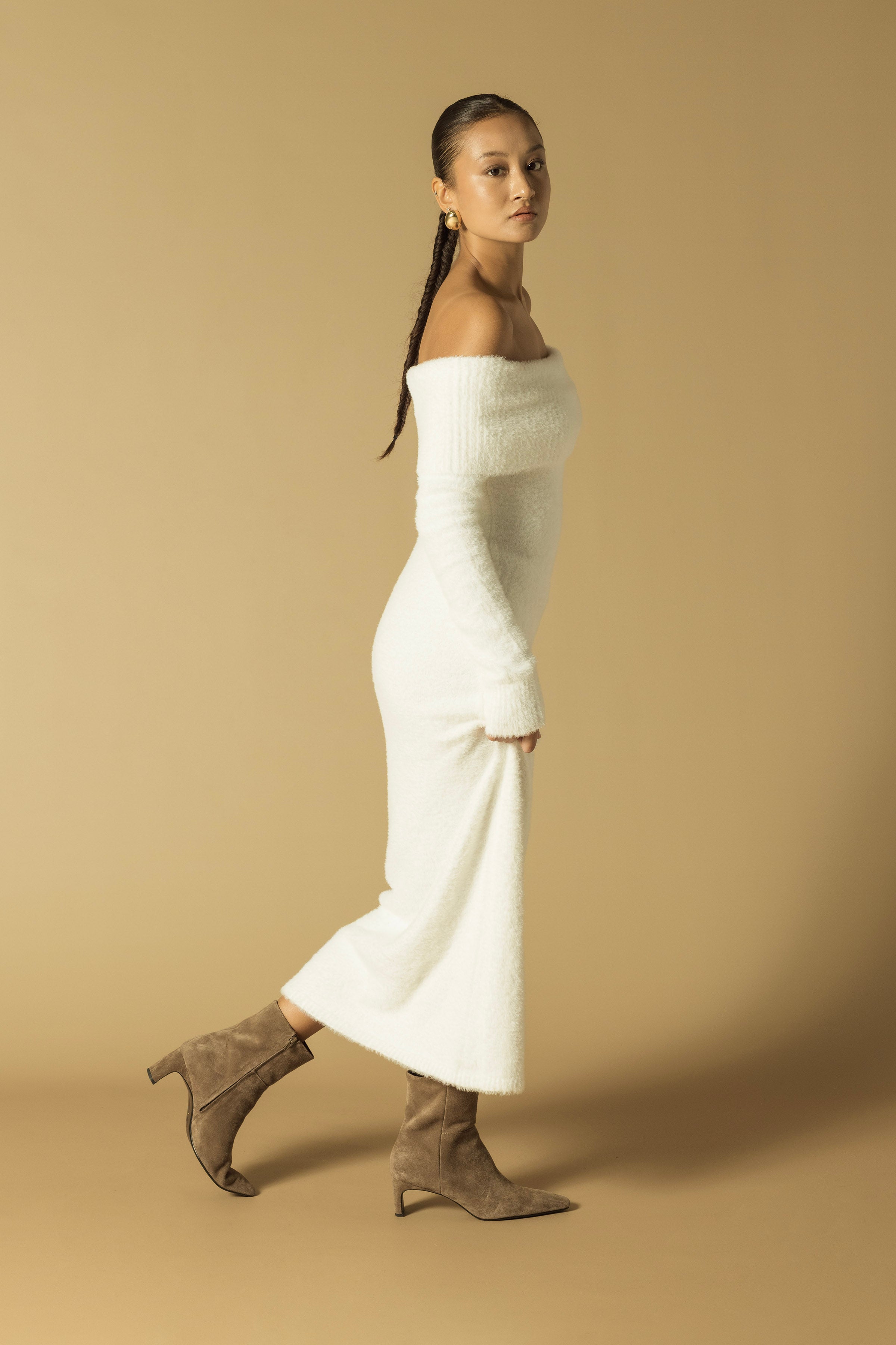 MADONNA YAKA TRİKO ELBİSE