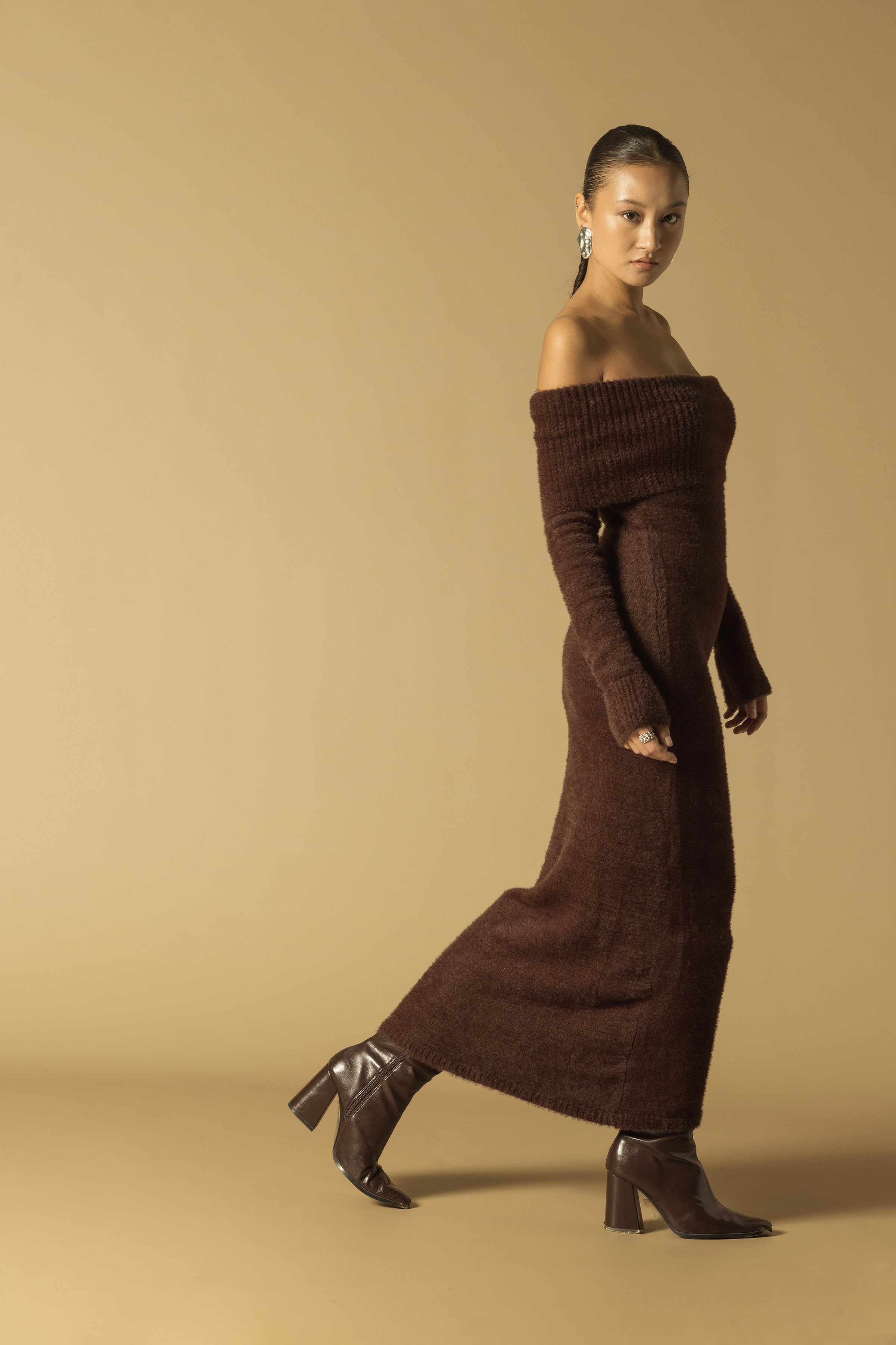 MADONNA YAKA TRİKO ELBİSE