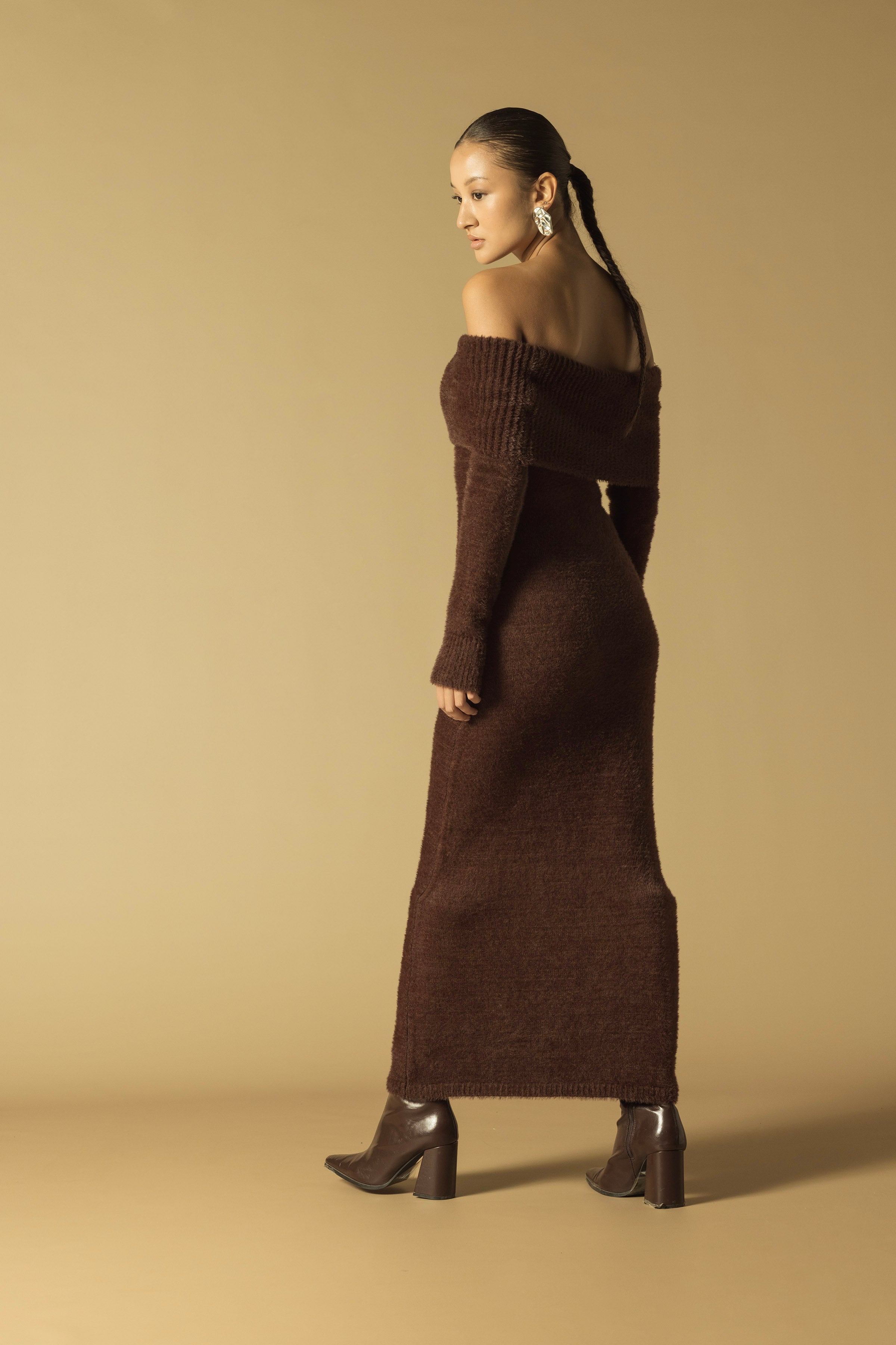 MADONNA YAKA TRİKO ELBİSE