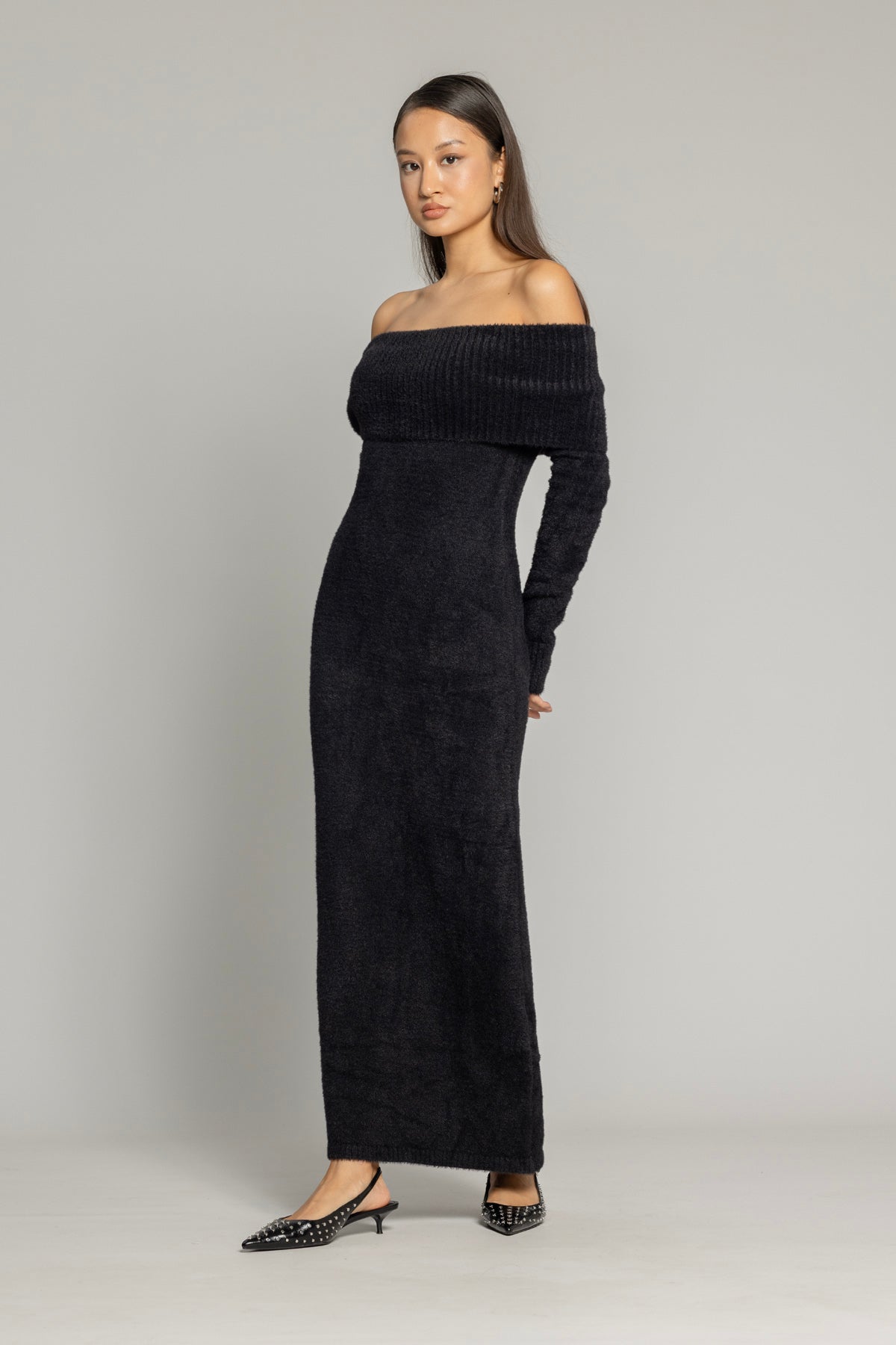 MADONNA YAKA TRİKO ELBİSE