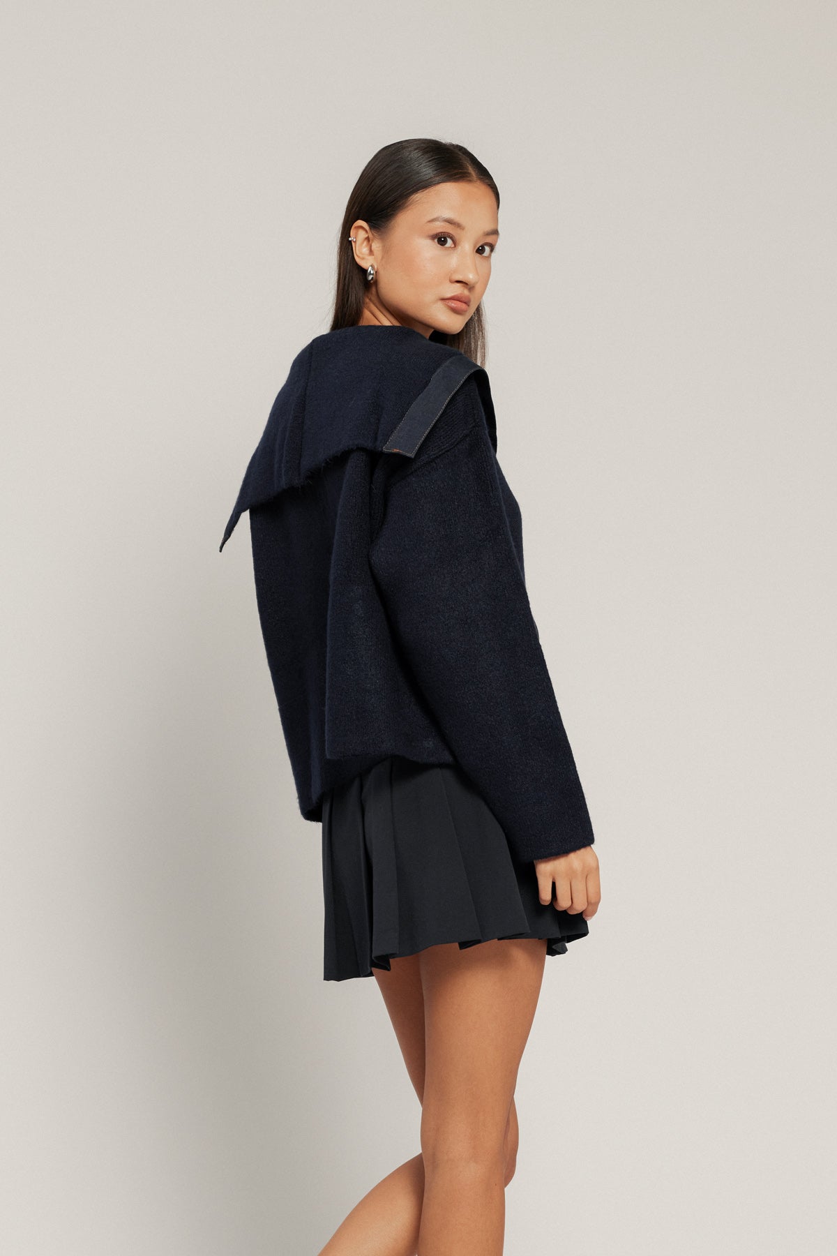 MENDİL YAKA KOT GARNİLİ TRİKO HIRKA