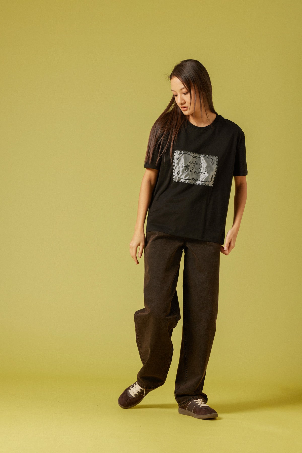 ORGANZE NAKIŞ DETAYLI T-SHIRT