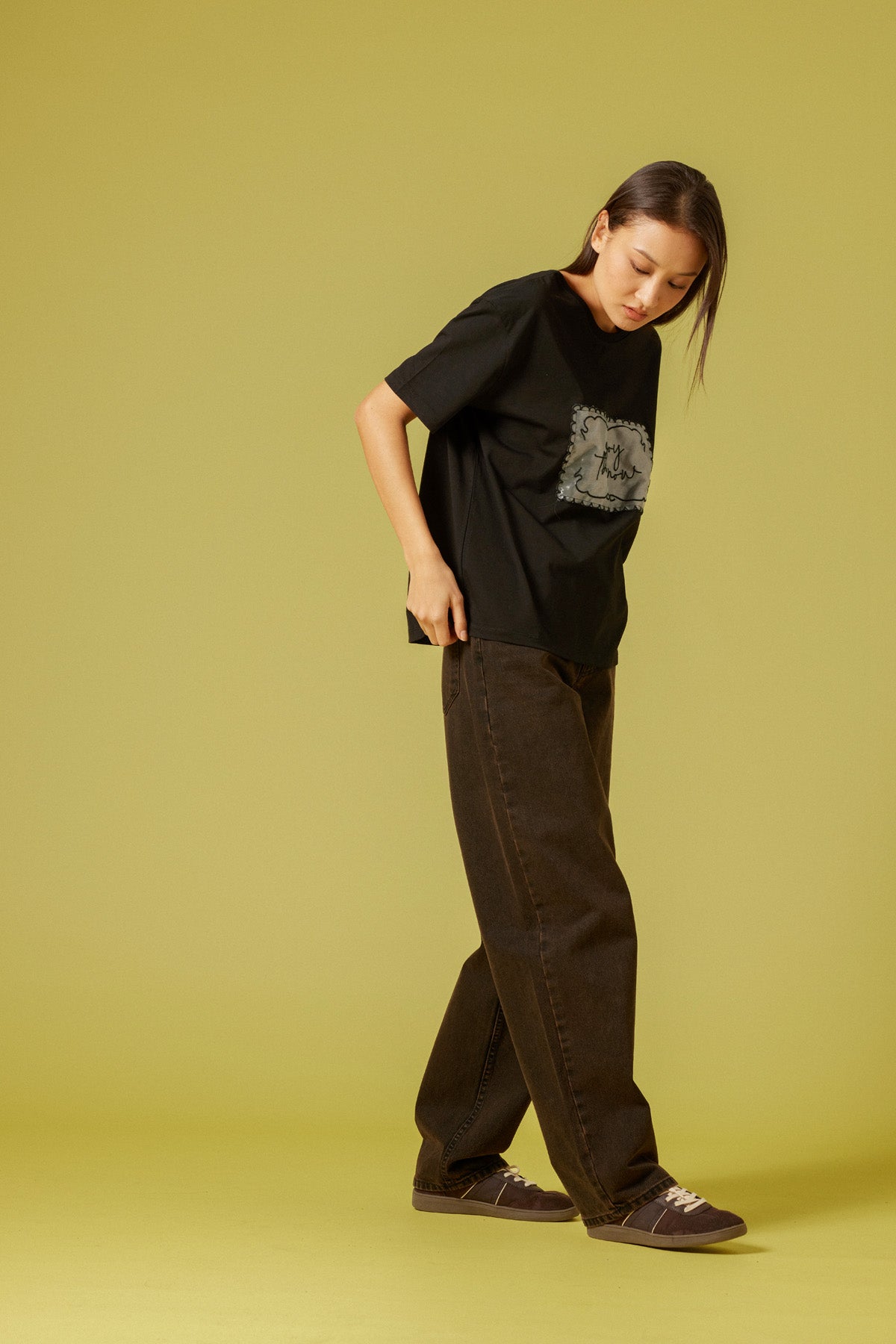 ORGANZE NAKIŞ DETAYLI T-SHIRT