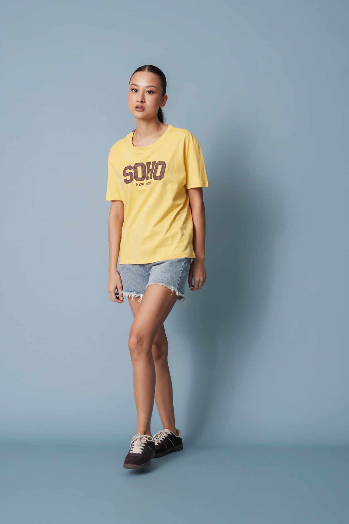 PÖTİKARE YAMA DETAYLI KISA KOLLU T-SHIRT