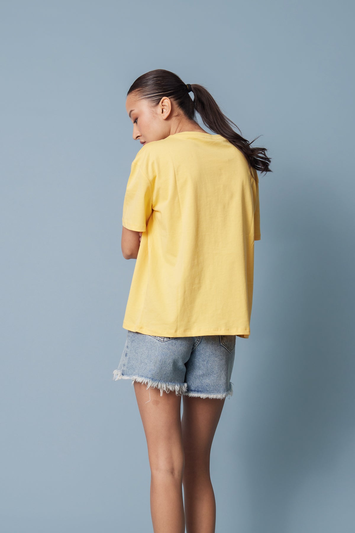 PÖTİKARE YAMA DETAYLI KISA KOLLU T-SHIRT