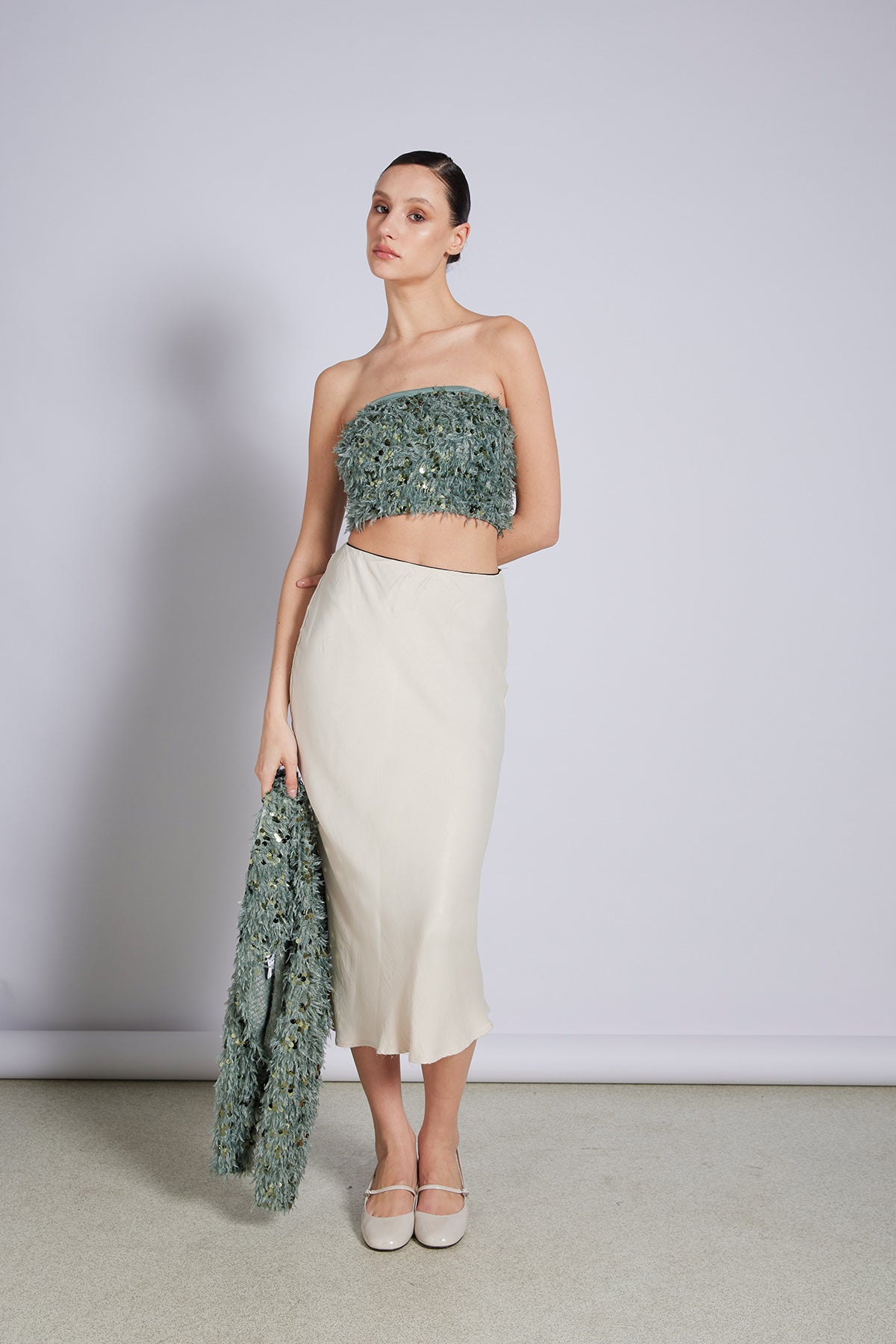 PULLU KIRÇILLI STRAPLEZ TOP