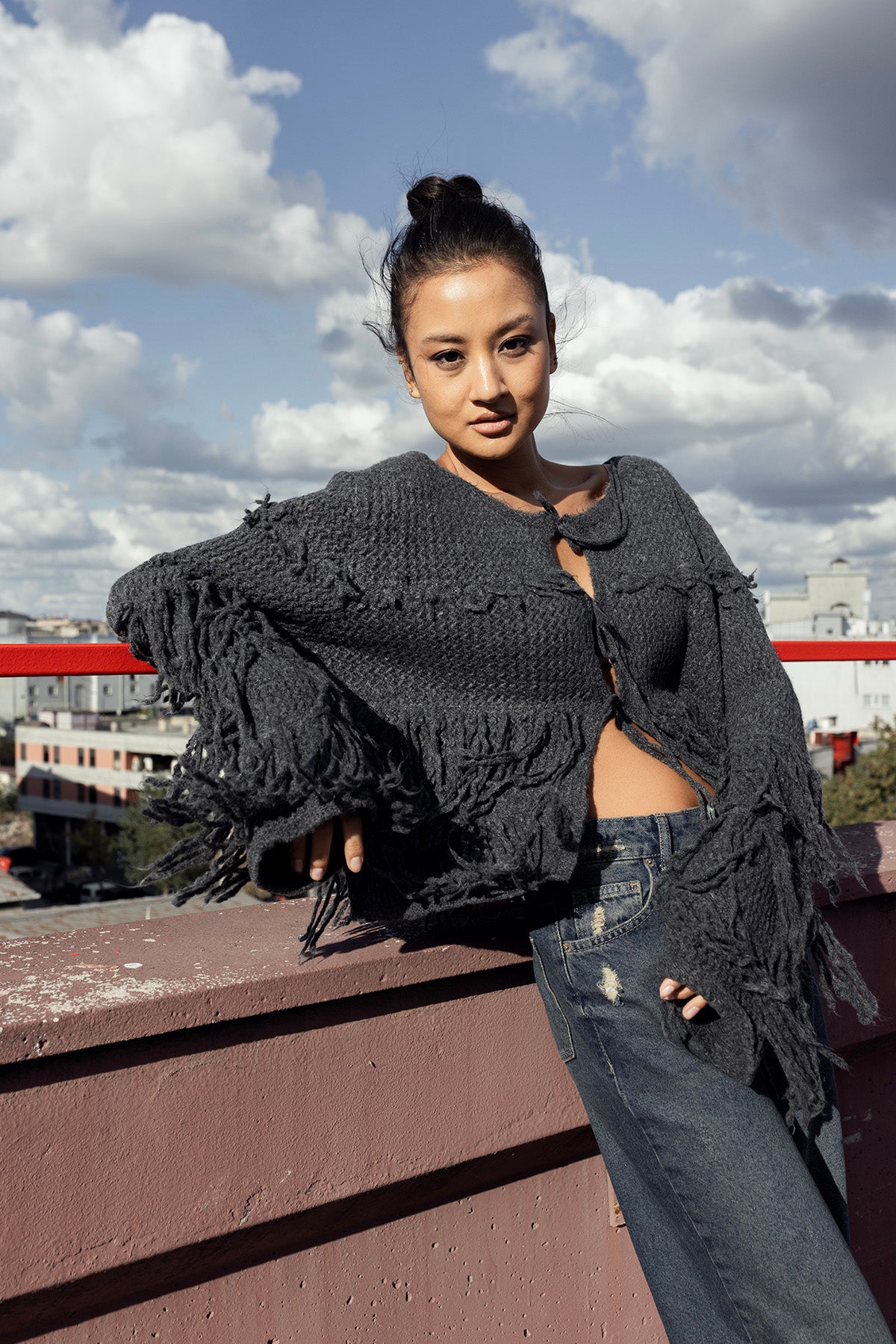 PÜSKÜLLÜ TRİKO HIRKA