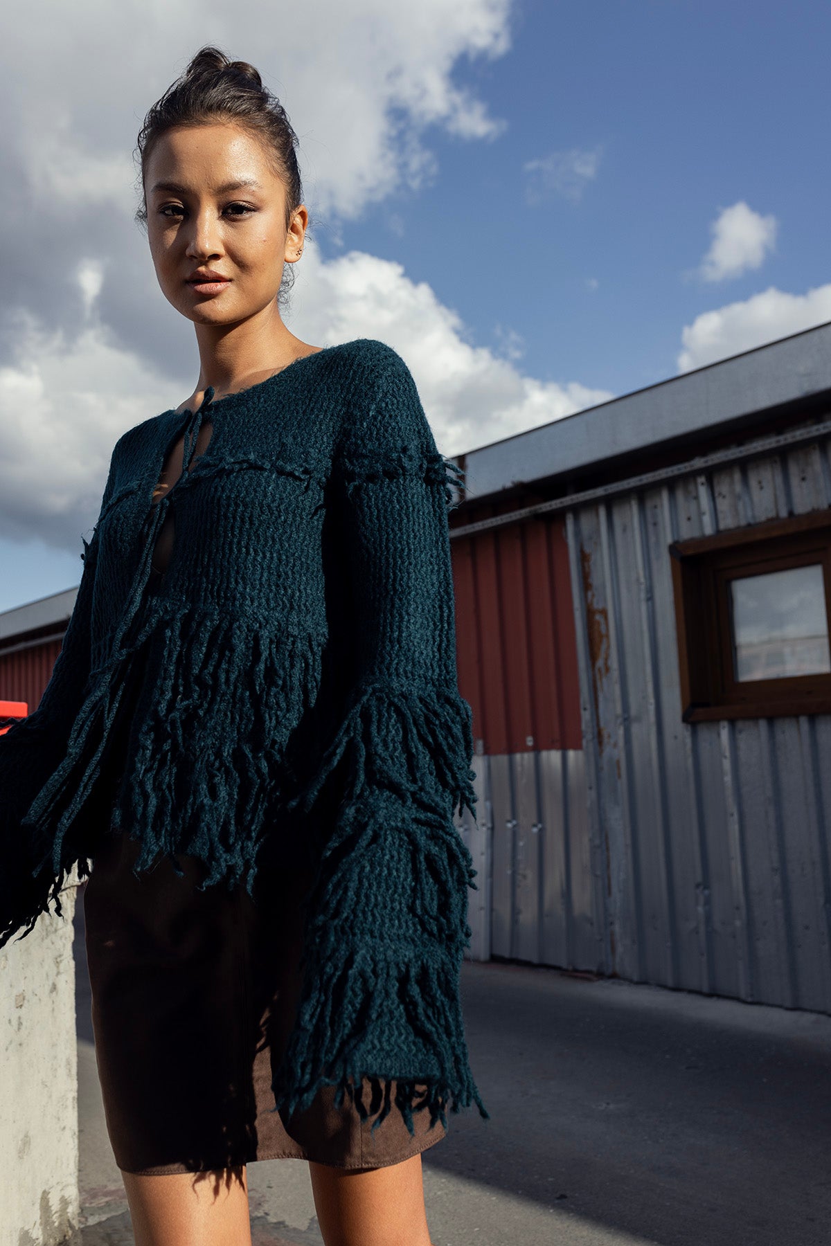 PÜSKÜLLÜ TRİKO HIRKA