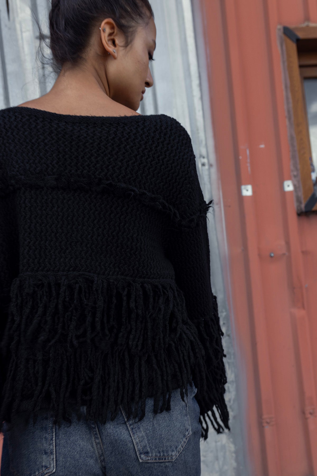 PÜSKÜLLÜ TRİKO HIRKA