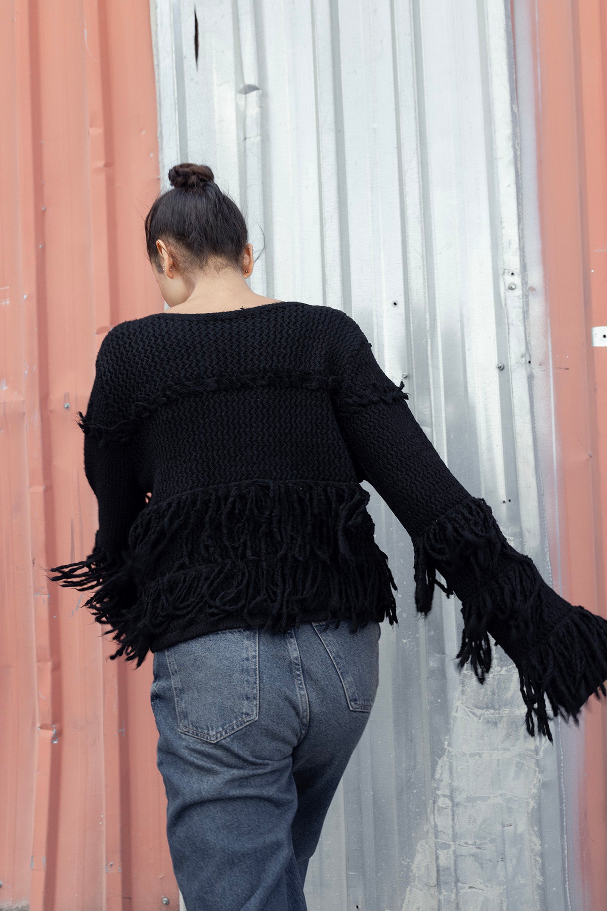 PÜSKÜLLÜ TRİKO HIRKA