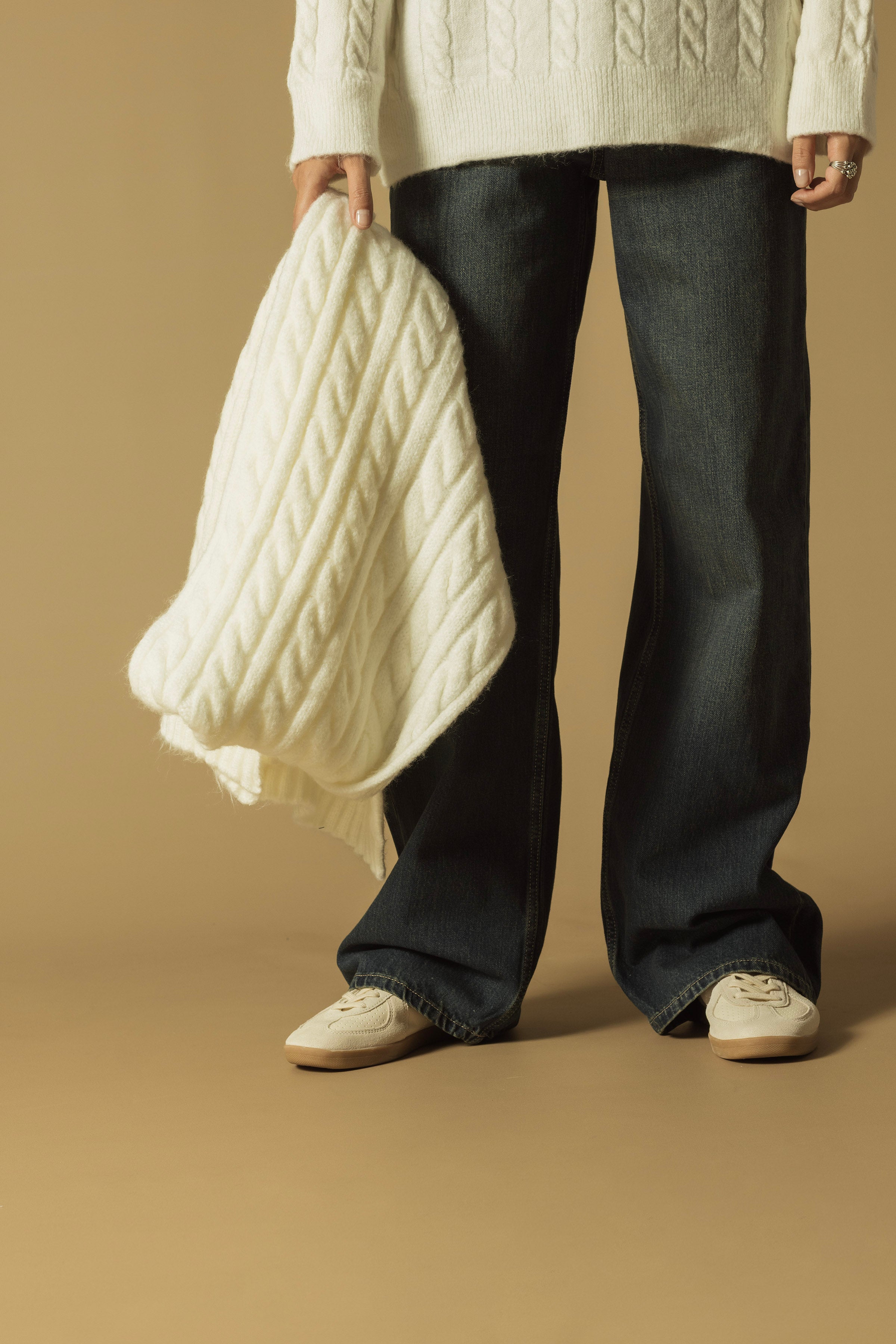 SAÇ ÖRGÜLÜ TRİKO ATKI