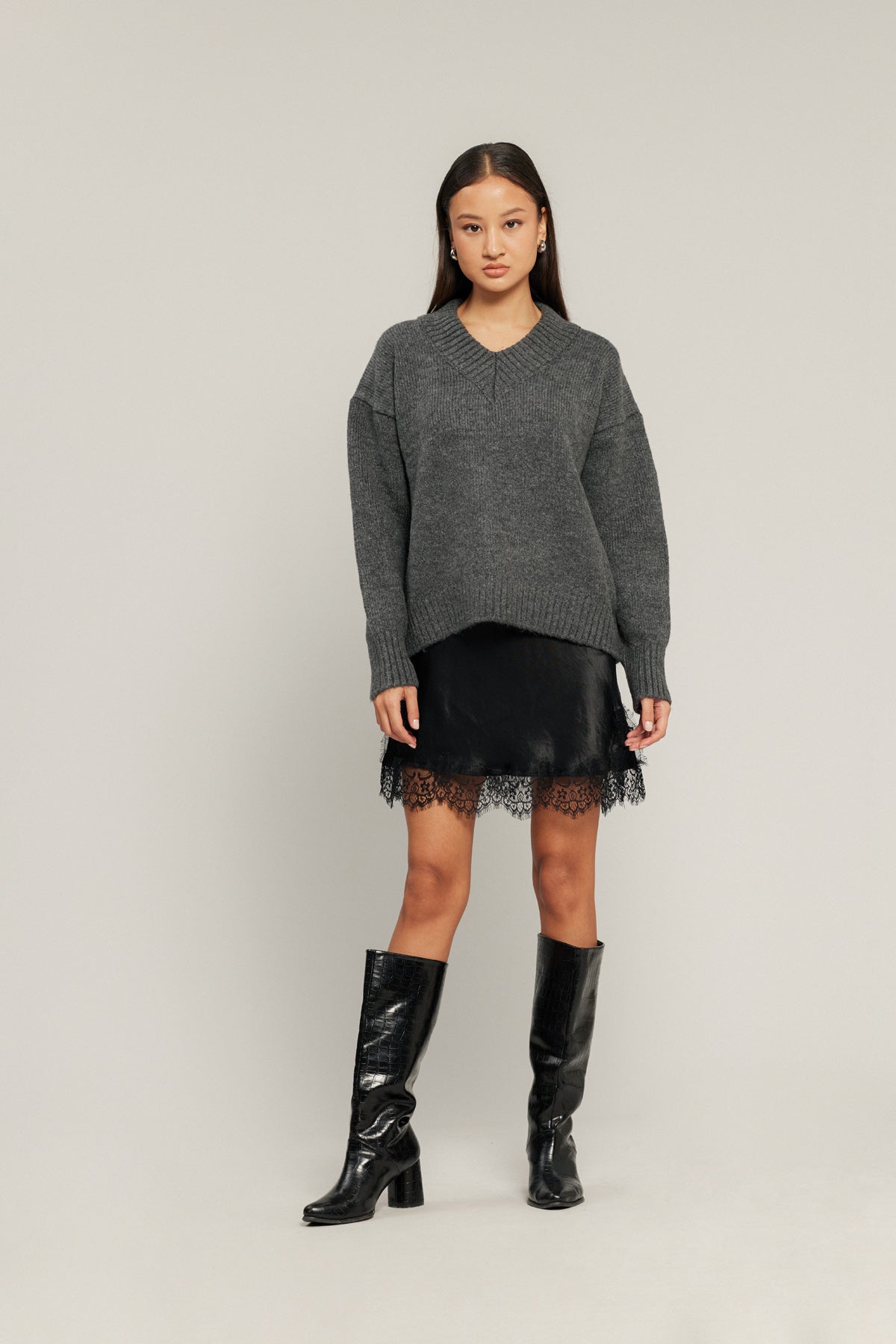 SATEN DETAYLI TRİKO KAZAK