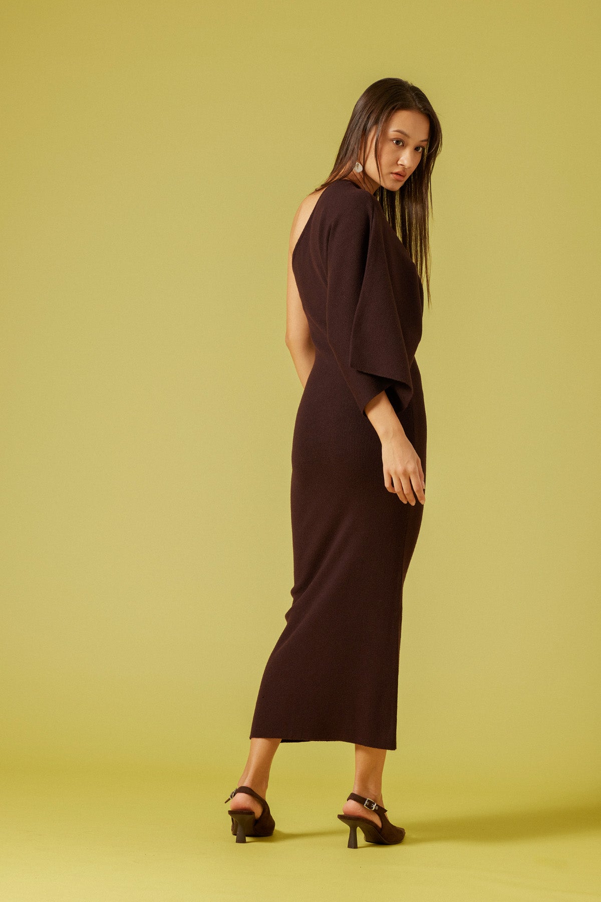 TEK OMUZ TRİKO ELBİSE