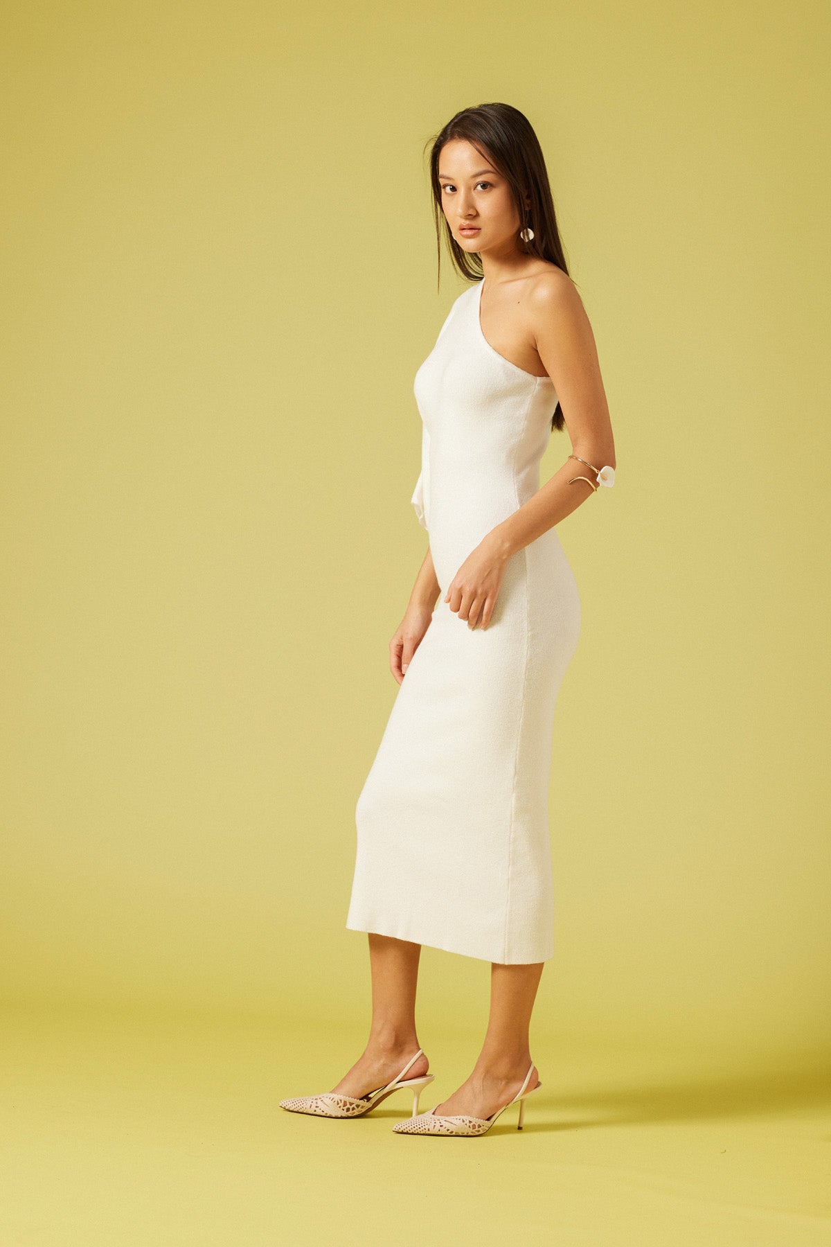 TEK OMUZ TRİKO ELBİSE