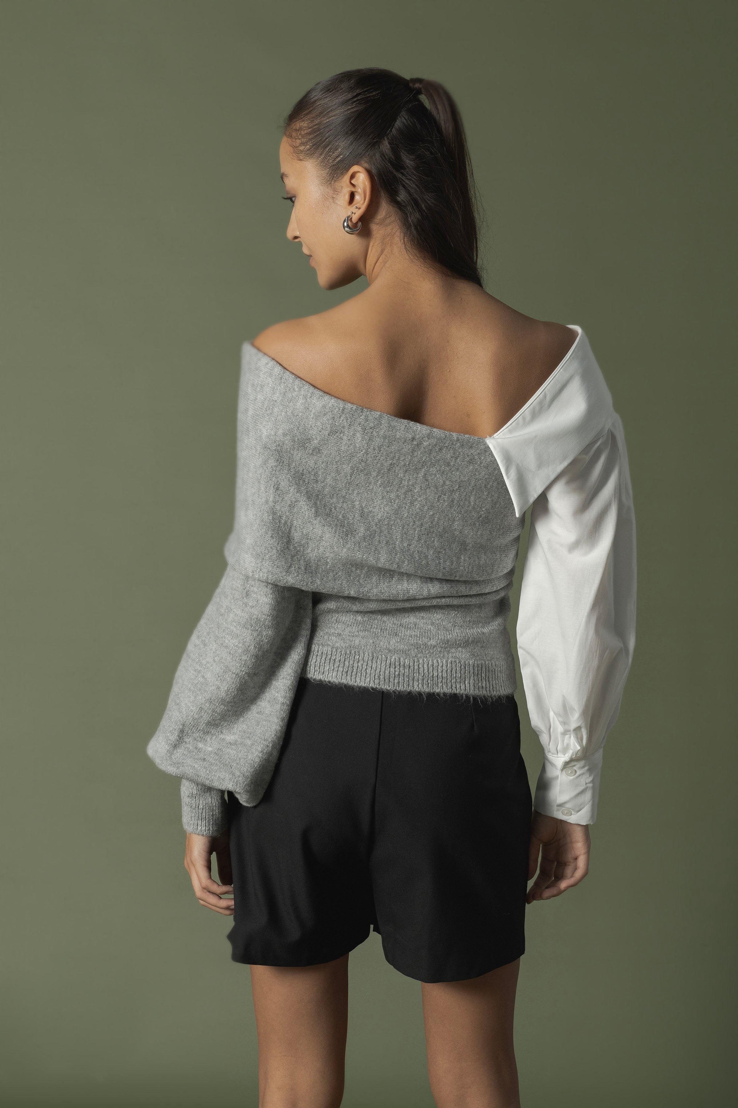 YAKA DETAYLI TRİKO KAZAK