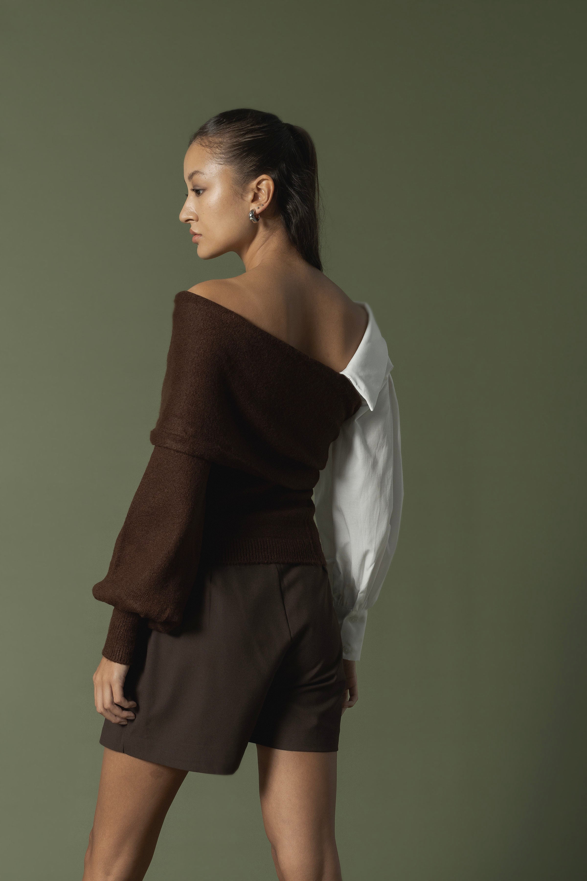 YAKA DETAYLI TRİKO KAZAK