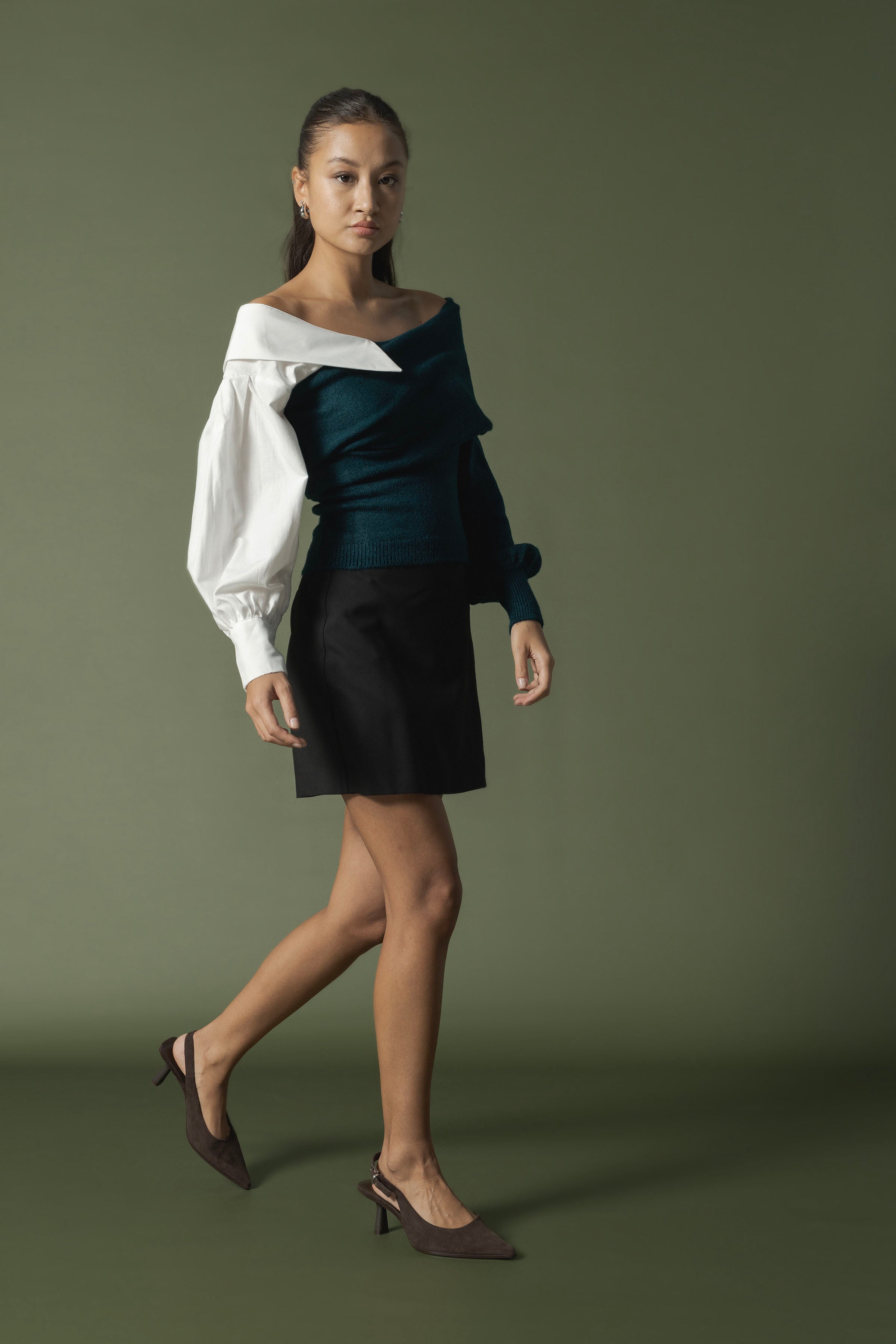 YAKA DETAYLI TRİKO KAZAK