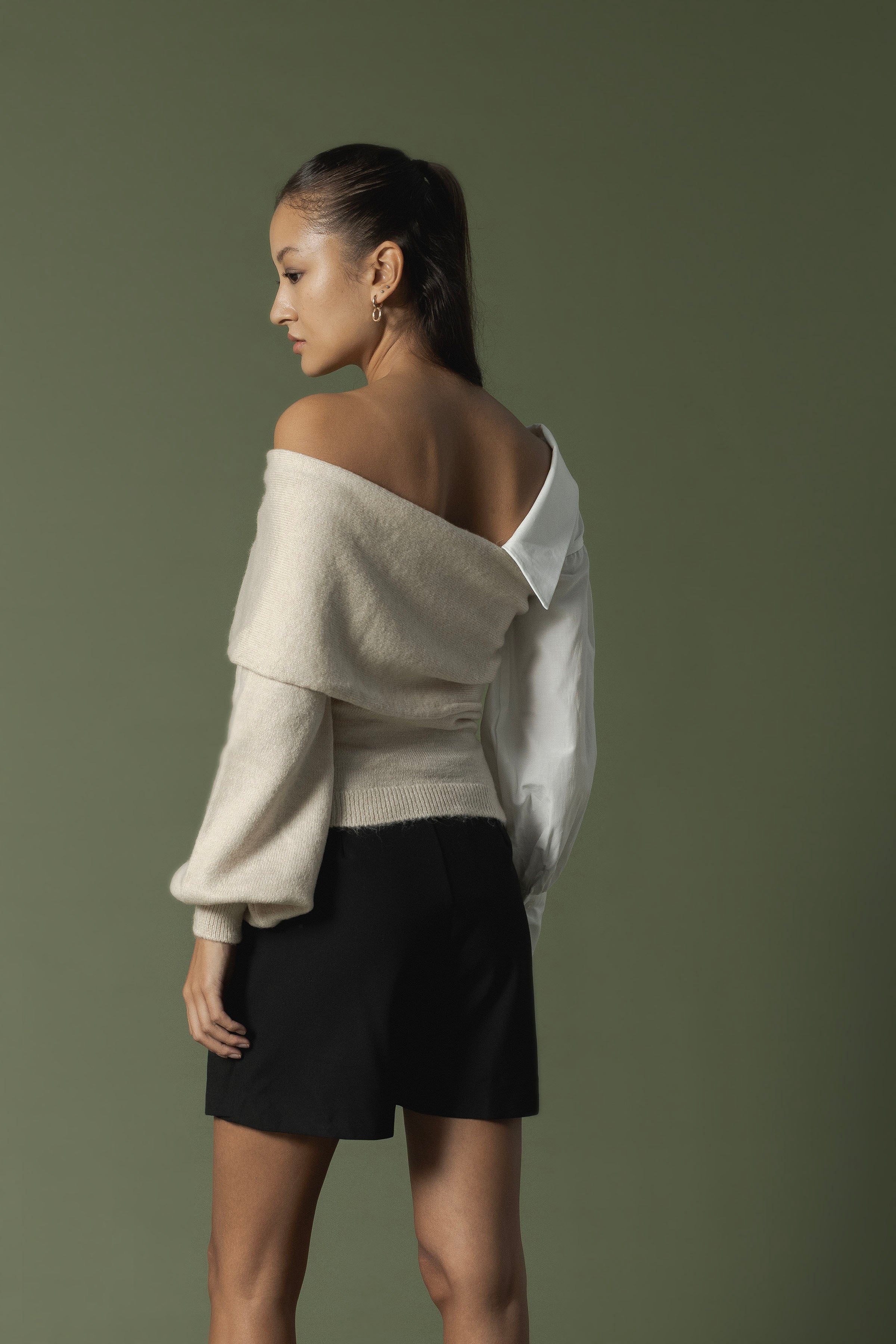 YAKA DETAYLI TRİKO KAZAK