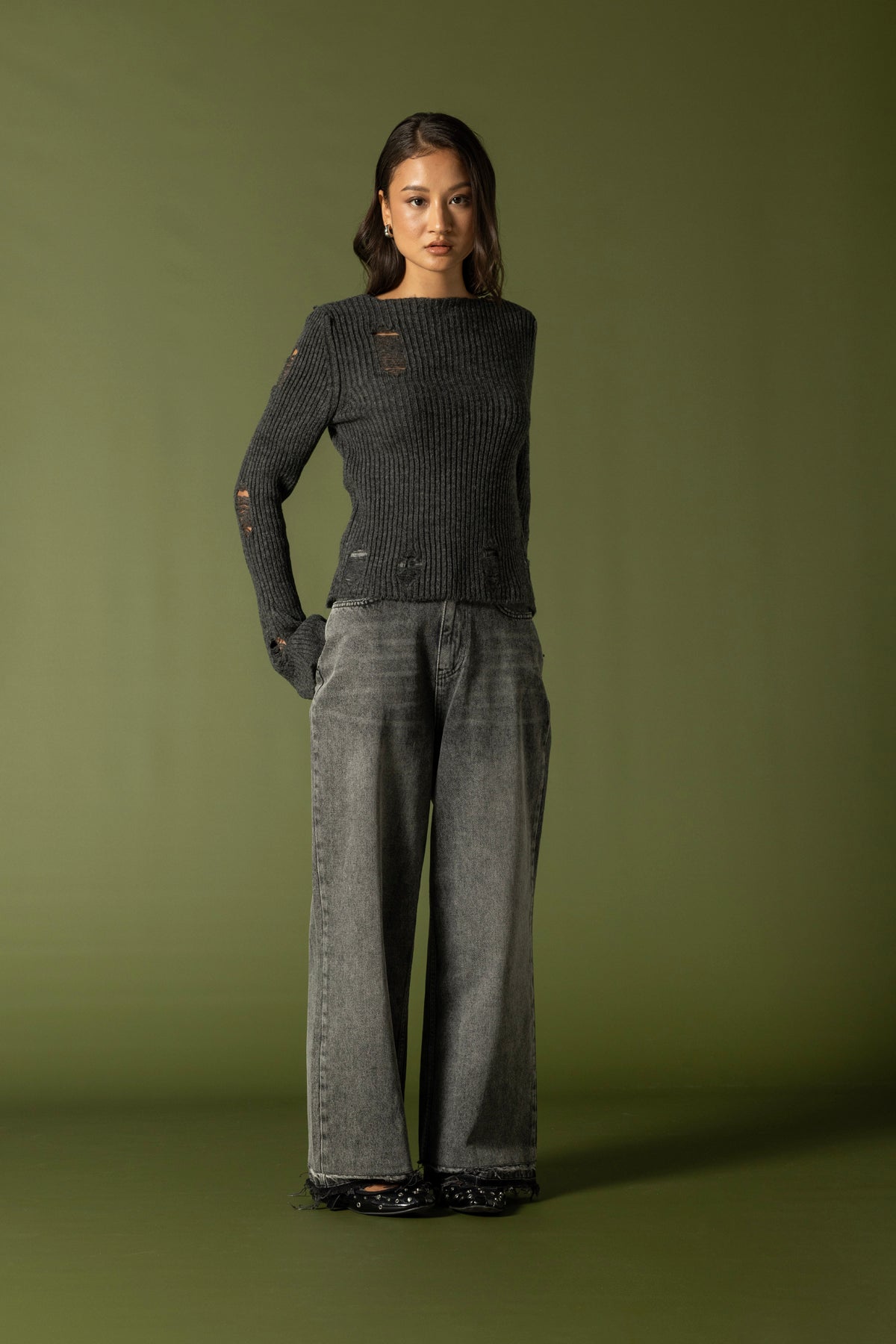 YIRTIK DETAYLI TRİKO KAZAK