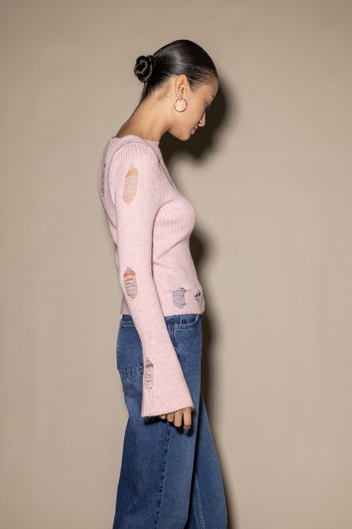 YIRTIK DETAYLI TRİKO KAZAK