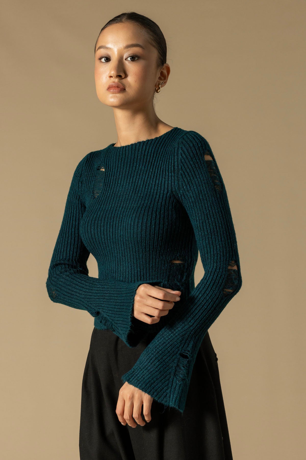 YIRTIK DETAYLI TRİKO KAZAK