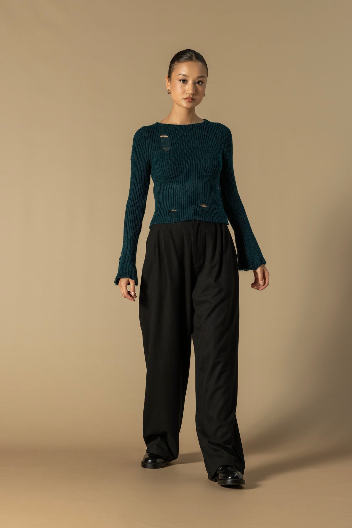 YIRTIK DETAYLI TRİKO KAZAK