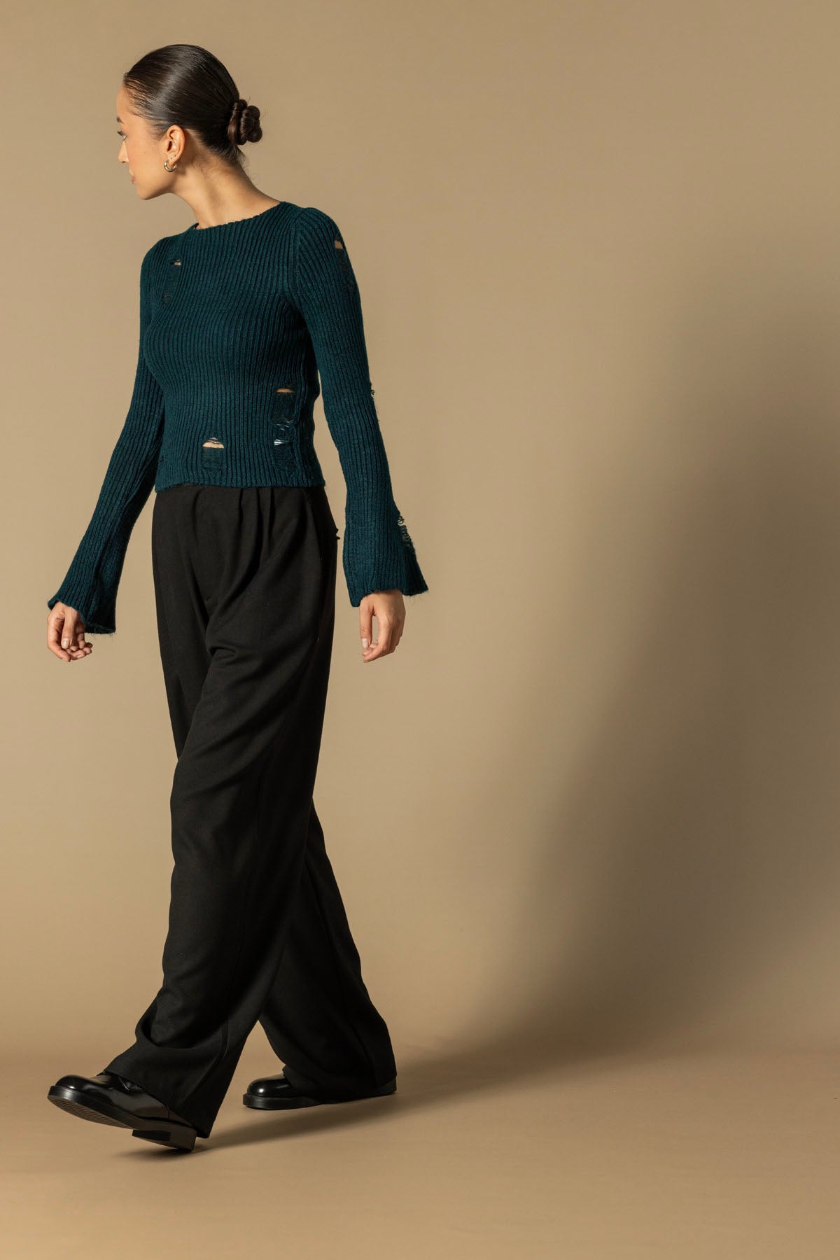 YIRTIK DETAYLI TRİKO KAZAK