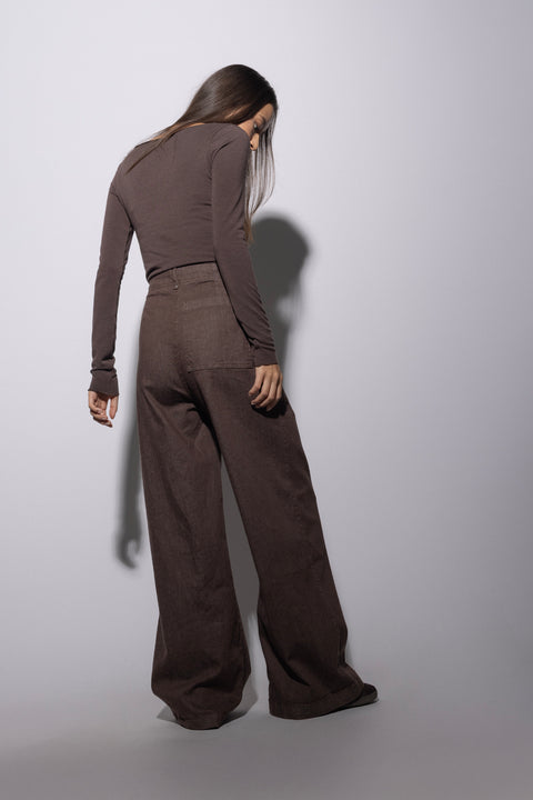 KAHVE — YÜKSEK BEL DİKİŞ DETAYLI DENIM PANTOLON