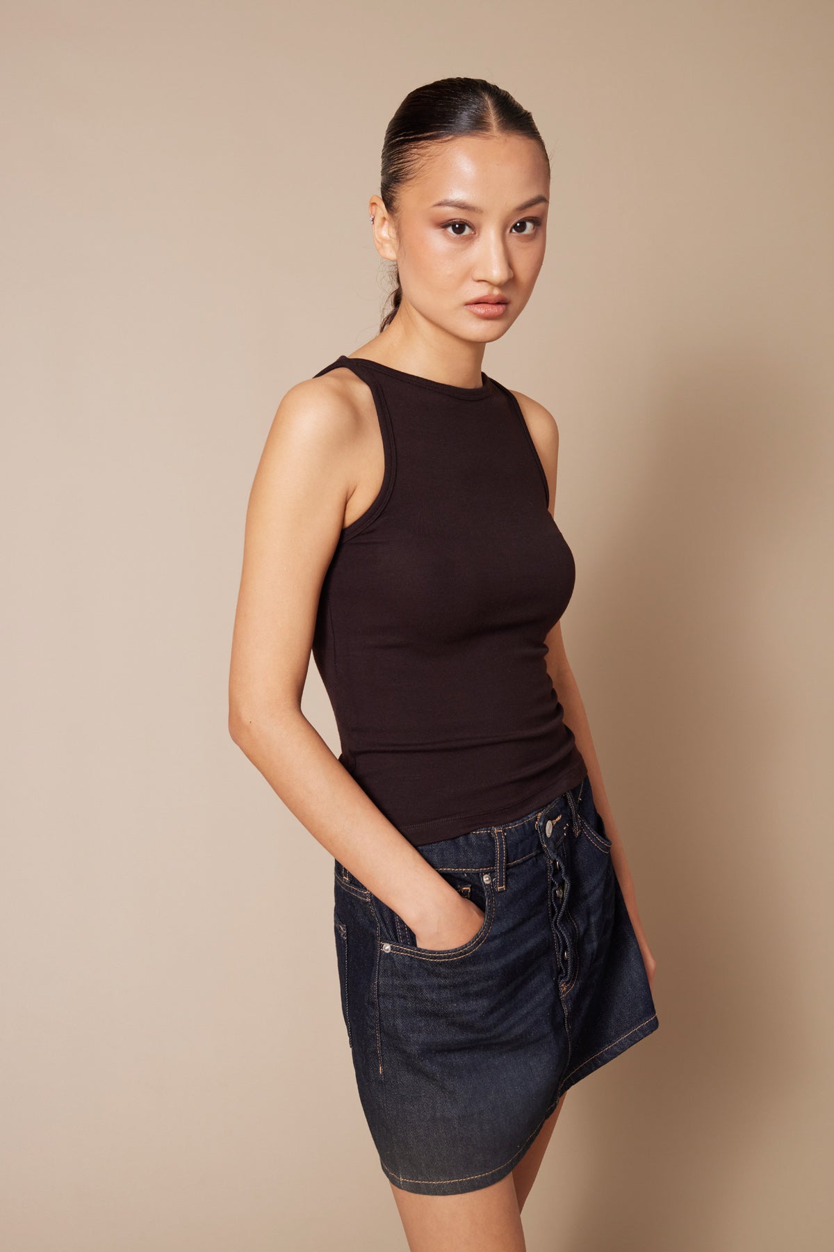 YUMUŞAK DOKULU HALTER TOP