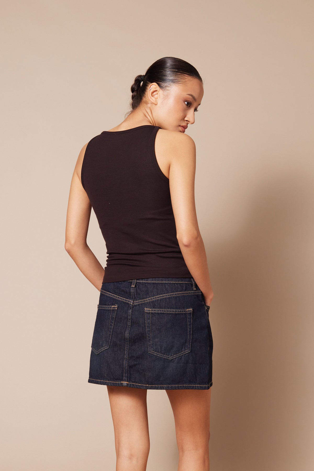 YUMUŞAK DOKULU HALTER TOP