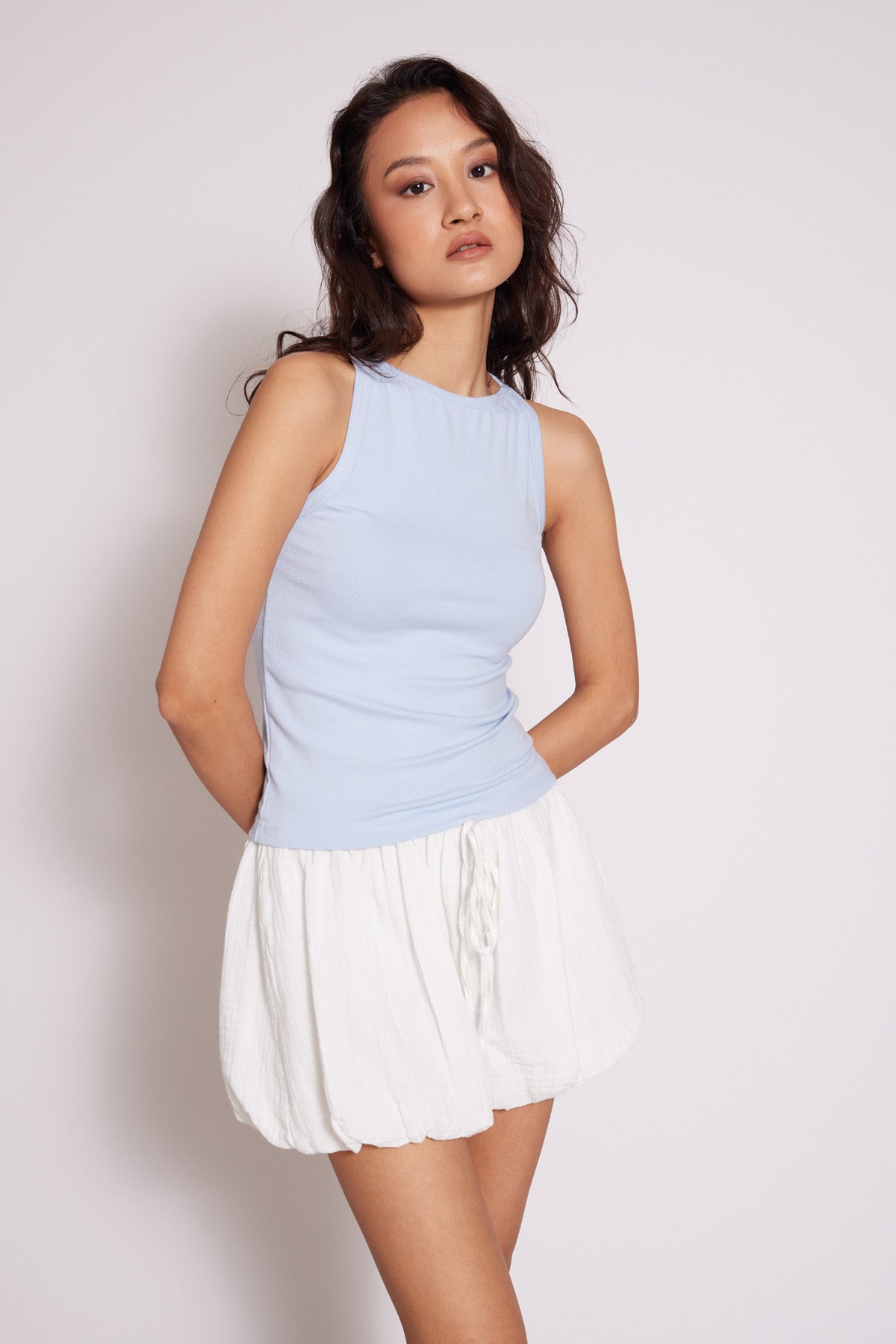 YUMUŞAK DOKULU HALTER TOP