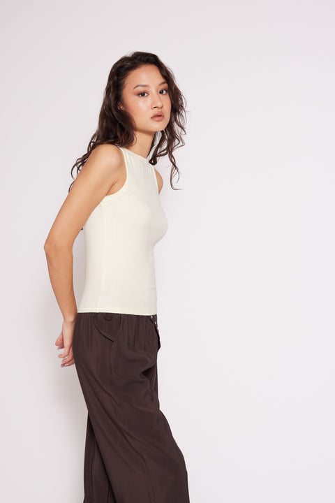 SARI — YUMUŞAK DOKULU HALTER TOP