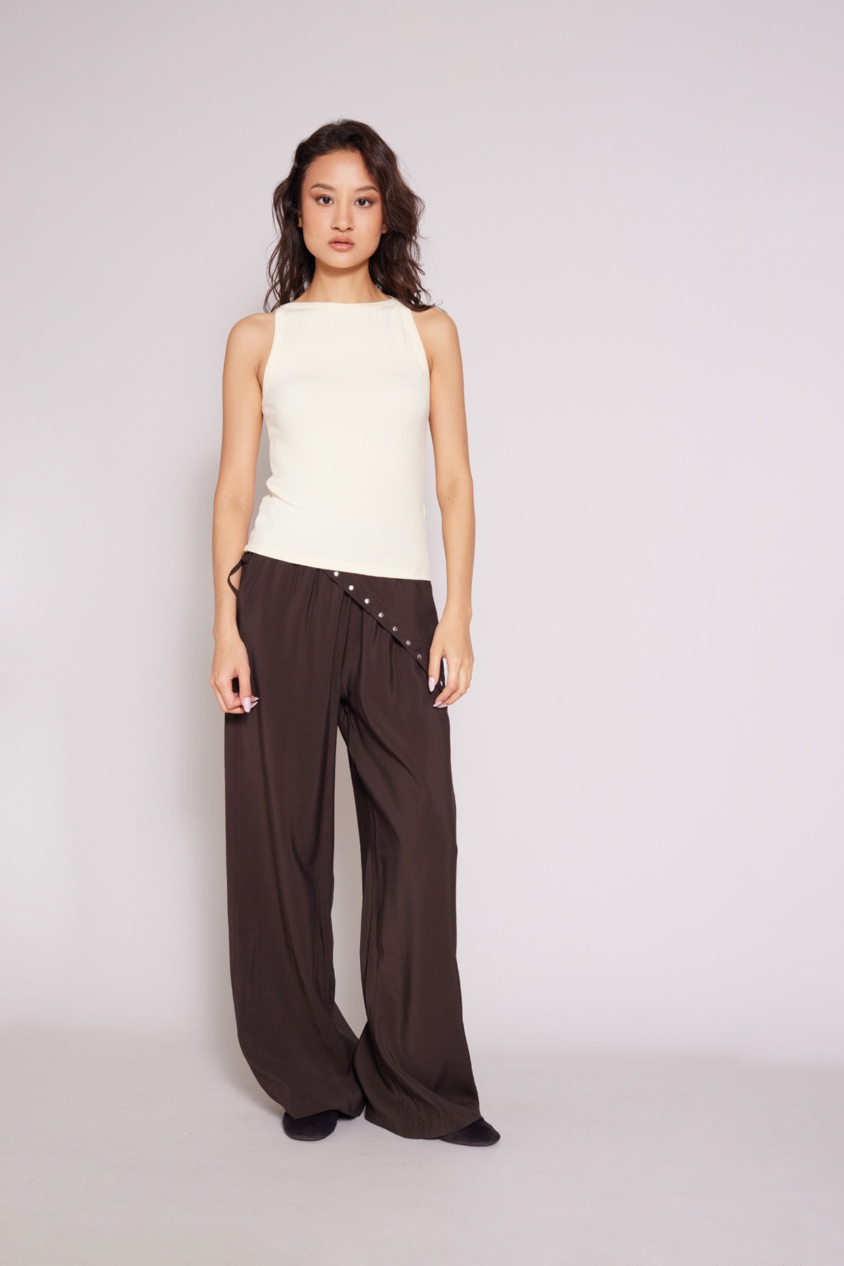 YUMUŞAK DOKULU HALTER TOP