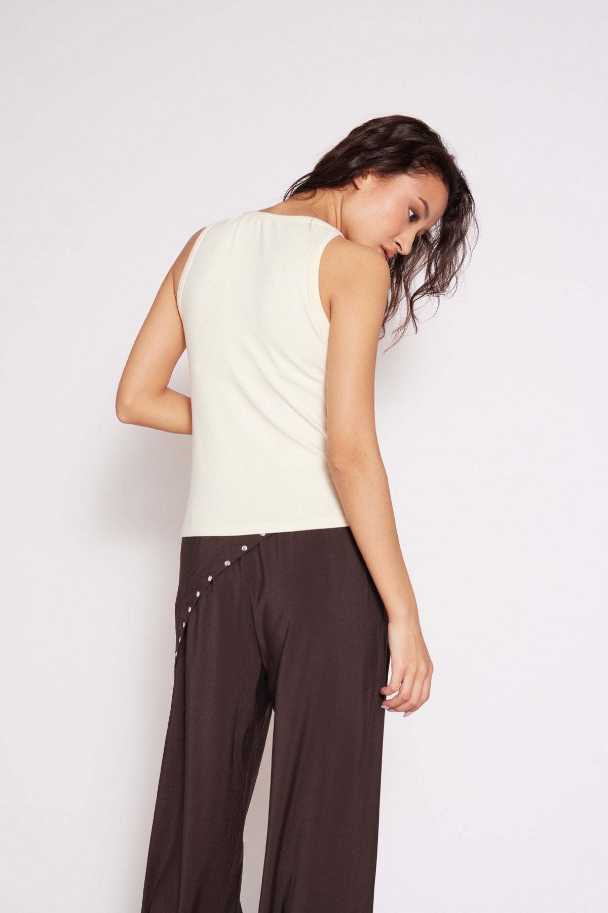 YUMUŞAK DOKULU HALTER TOP